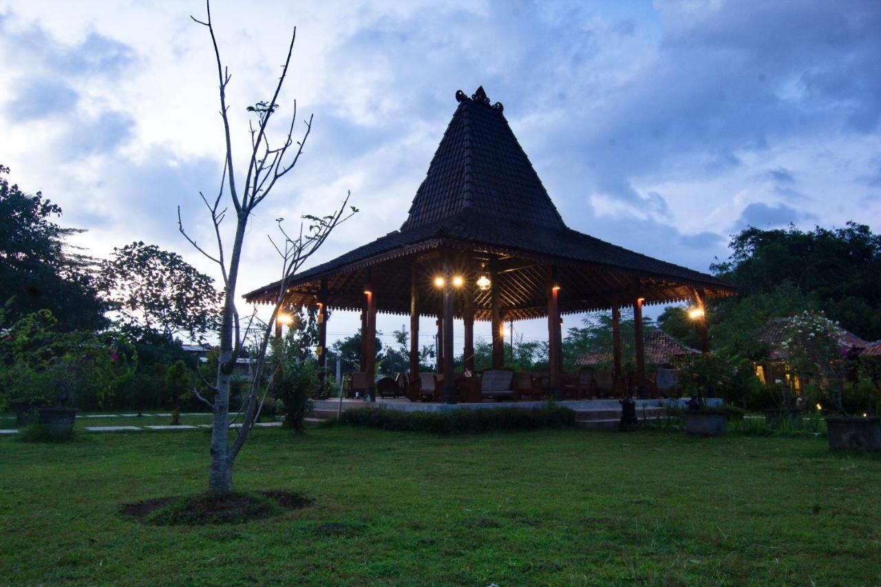 Balkondes Majaksingi Borobudur Apartamento Magelang Exterior foto